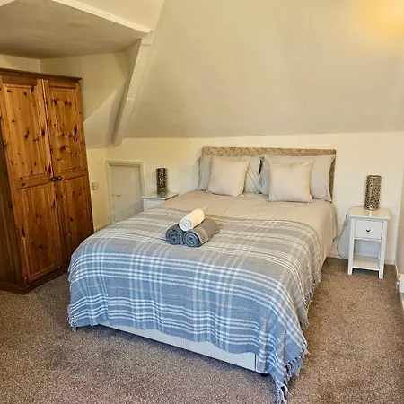 Charming Near Southmead *