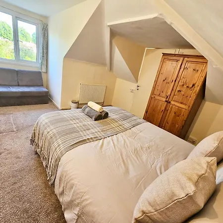 Charming Near Southmead Δωμάτια σε οικογενειακή κατοικία *